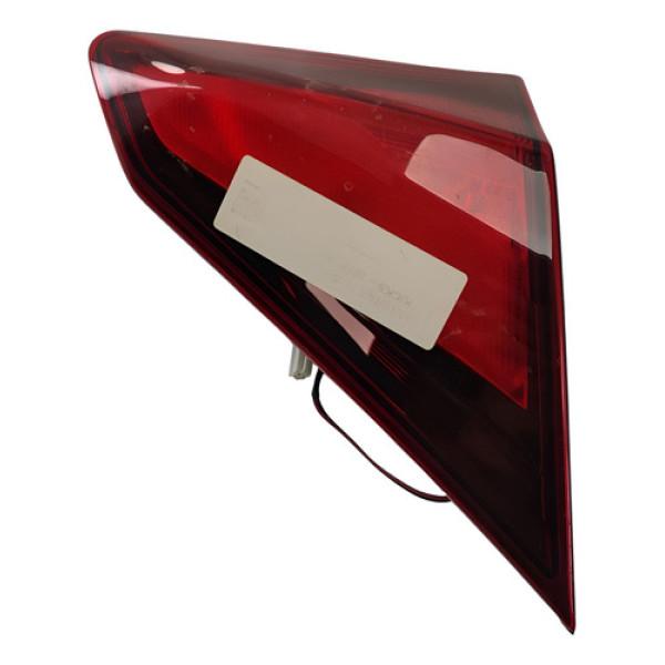 Lanterna Direita Tampa Nissan  Kicks 2017 2020 Direito/passageiro Vermelho