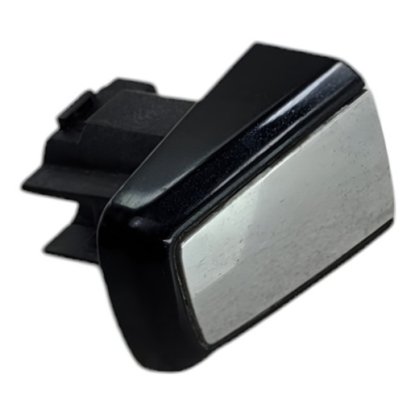 Acabamento Macaneta Traseira Esquerda Chevrolet Tracker 2018 Traseira