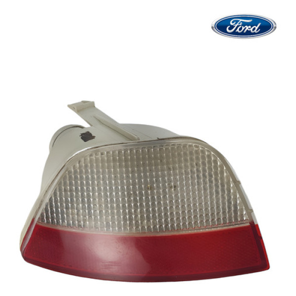 Lanterna Traseira Direita Parachoque Ford Focus  2001 2008 Direito Vermelho