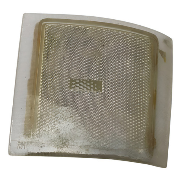 Luz Posicao Pisca Chevrolet Silverado Tyc 1997 1999 Branco