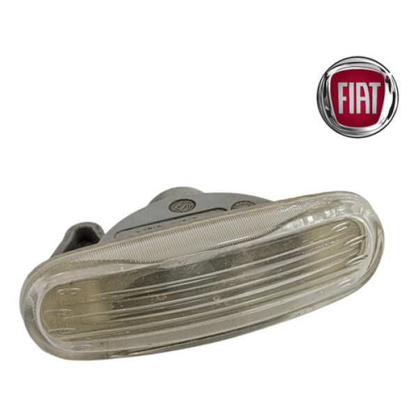 Lanterna Pisca Luz Paralama Fiat Linea 2008 2016 