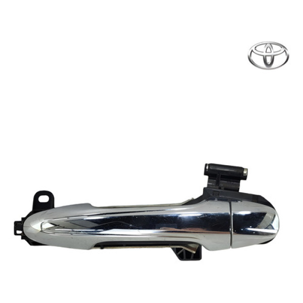 Macaneta Externa Traseira Esquerda Toyota Hilux 2016 2020 Traseira