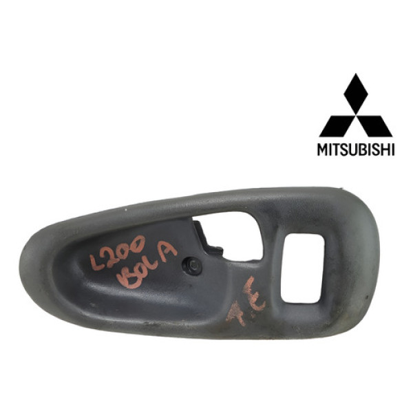 Macaneta Capa Interna Mitsubishi L200 2004 2011 Esquerdo Dianteira/traseira