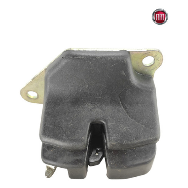 Fechadura Tampa Traseira Fiat Palio Weekend 2012 Detalhe