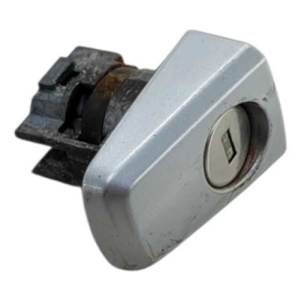 Acabamento Macaneta Dianteira Esquerda Chevrolet Vectra 2010