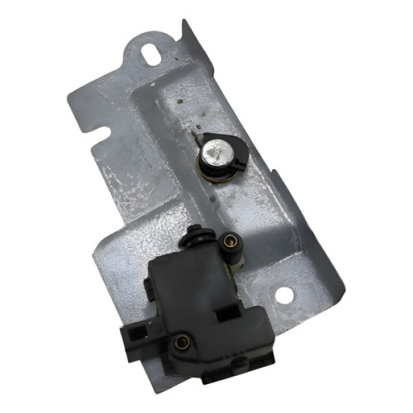 Trava Porta Malas Volkswagen Polo Sedan 2003 2009