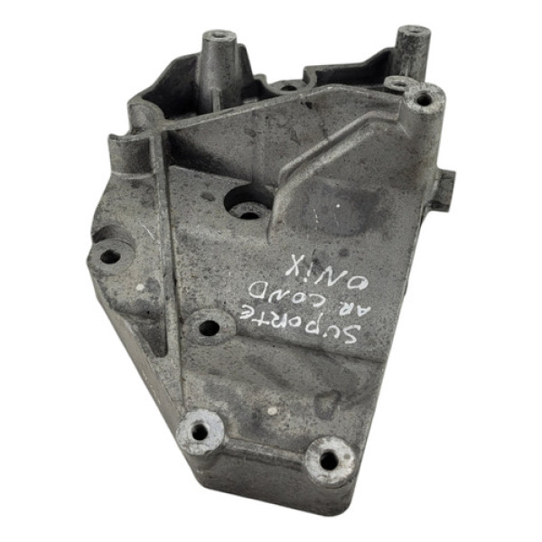 Suporte Compressor Ar Condicionado Chevrolet Onix 2018 2020