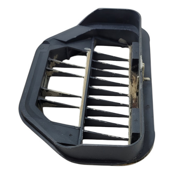 Saída De Ar Externa Para Lama Traseiro Focus 2000 2004