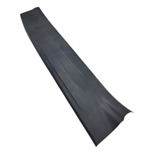 Soleira Interna Porta Traseira Esquerda Hilux 2016 2023 Preto