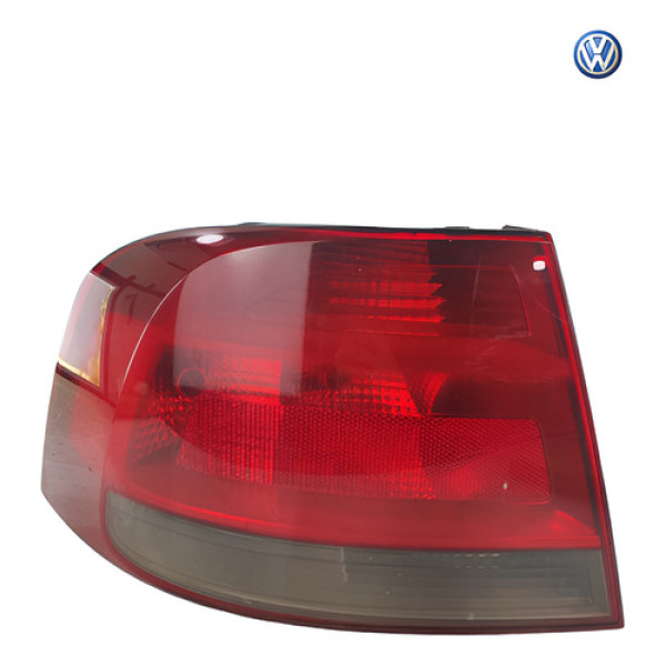 Lanterna Luz Traseira Esquerda Volkswagen Voyage 2009 2013 Esquerdo Vermelho