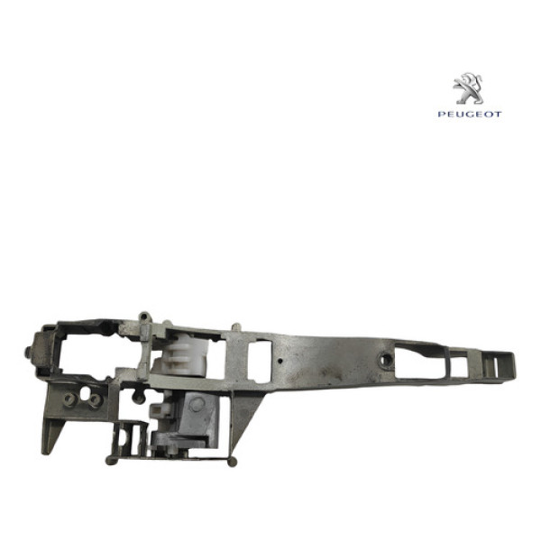 Suporte Macaneta Externa Traseira Esquerda Peugeot 208 2013 Traseira