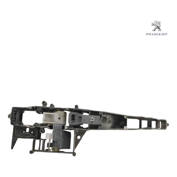 Suporte Macaneta Externa Dianteira Direita Peugeot 2008 2014 Dianteira